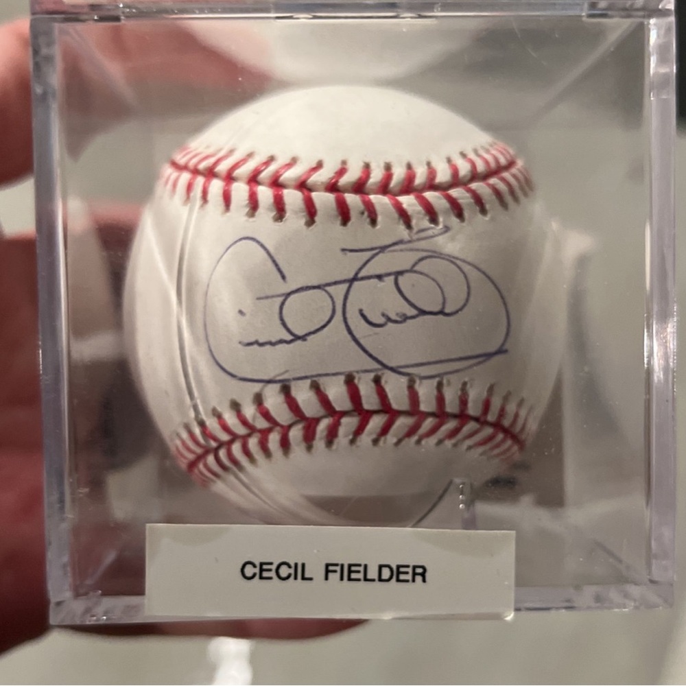 TriStar authenticated, Cecil Fielder autographed ball